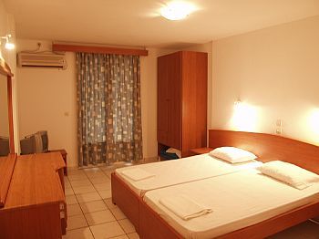 Hotel Alexander Лаганас Экстерьер фото